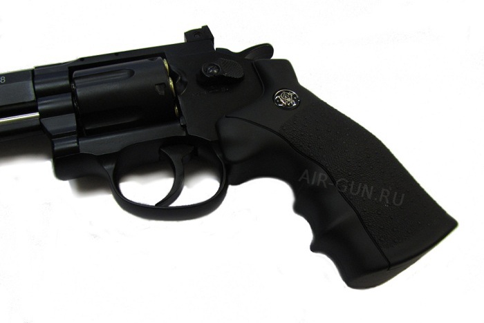 5)Пневматический пистолет Umarex Smith & Wesson 327 TRR8